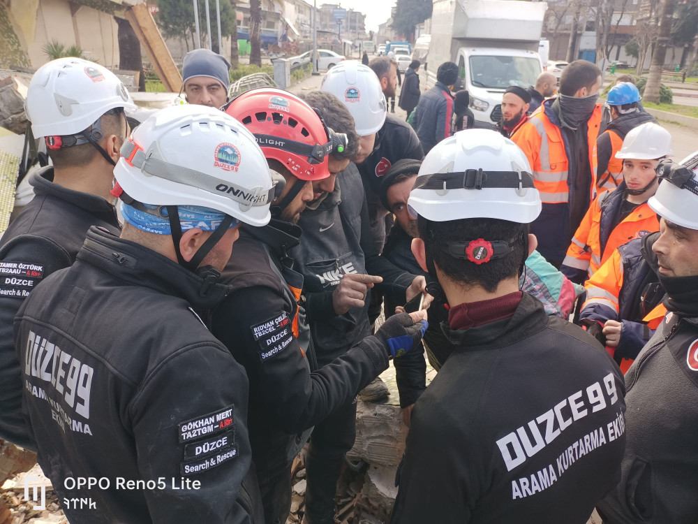 Enkazdan Çıkarttılar Ramazan Öncesi Kampanya Başlattılar